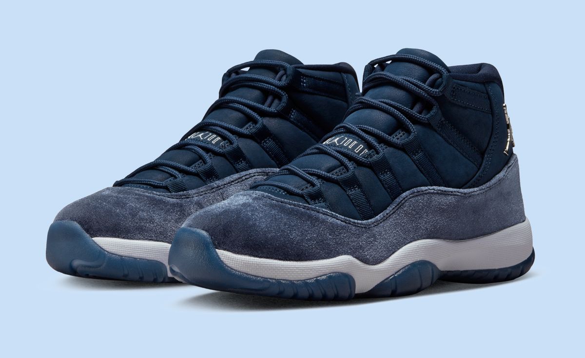 Women's Air Jordan 11 Midnight Navy AR0715-441