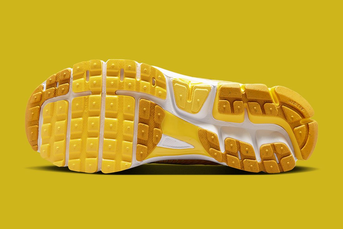 Nike Zoom Vomero 5 Varsity Maize FJ4453-765